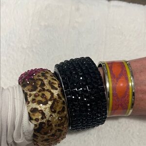 Stylish Black and Gold Bangle Set